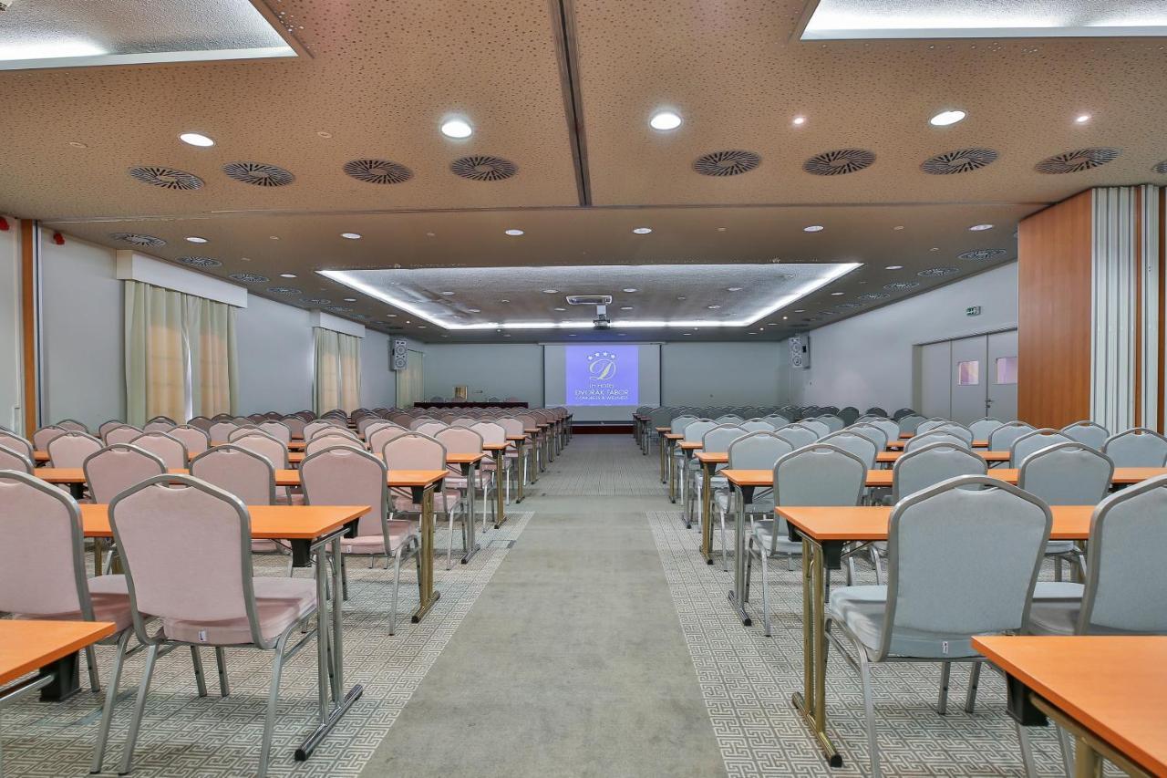 Lh Hotel Dvorak Tabor Congress & Wellness Bagian luar foto