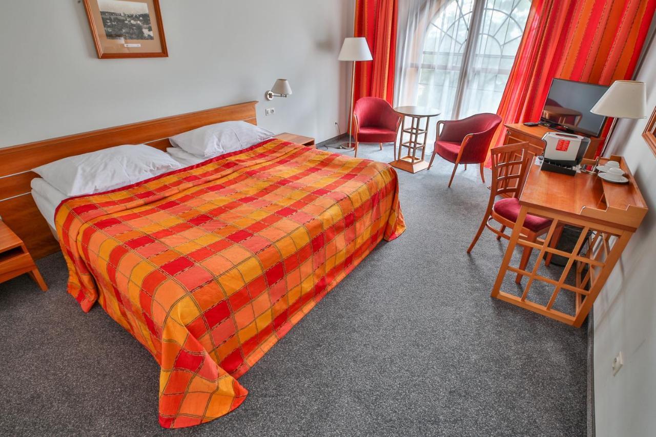 Lh Hotel Dvorak Tabor Congress & Wellness Bagian luar foto